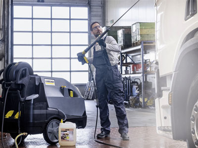 AKAE-KARCHER-PROFESSIONAL-PRESSURE-WASHER-MOBILE_1